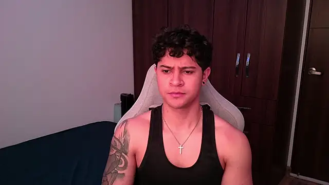 Snapshot of domsantiago_ chatting on October 2025 03:31:02 PM domsantiago online show from October 2025 03:31:02 PM