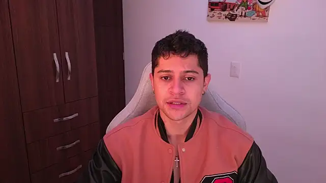 Snapshot of domsantiago_ chatting on November 2025 12:20:02 AM domsantiago online show from November 2025 12:20:02 AM