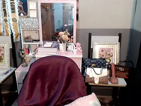 Snapshot of miya_khali chatting on November 2025 06:02:02 AM miya khali online show from November 2025 06:02:02 AM