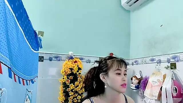 Snapshot of emgaixinhngoan chatting on September 2025 12:20:01 PM emgaixinhngoan online show from September 2025 12:20:01 PM