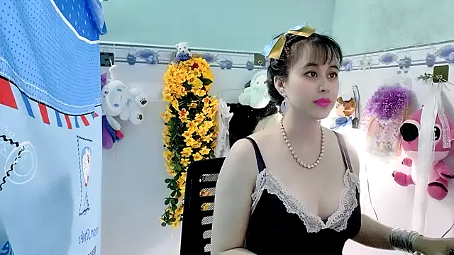 Snapshot of emgaixinhngoan chatting on October 2025 03:33:01 PM emgaixinhngoan online show from October 2025 03:33:01 PM