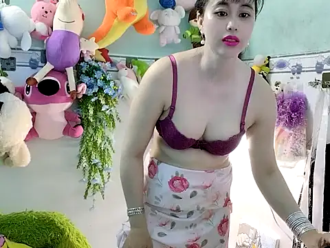 Snapshot of emgaixinhngoan chatting on October 2025 12:55:01 AM emgaixinhngoan online show from October 2025 12:55:01 AM