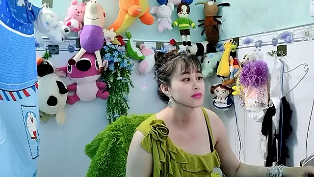 Snapshot of emgaixinhngoan chatting on October 2025 09:43:02 AM emgaixinhngoan online show from October 2025 09:43:02 AM