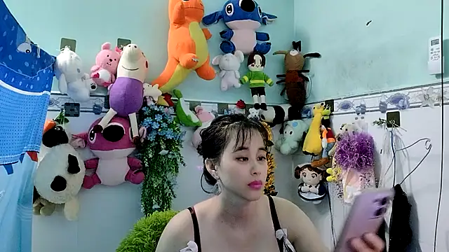 Snapshot of emgaixinhngoan chatting on October 2025 06:02:02 AM emgaixinhngoan online show from October 2025 06:02:02 AM