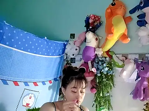 Snapshot of emgaixinhngoan chatting on October 2025 03:03:02 AM emgaixinhngoan online show from October 2025 03:03:02 AM