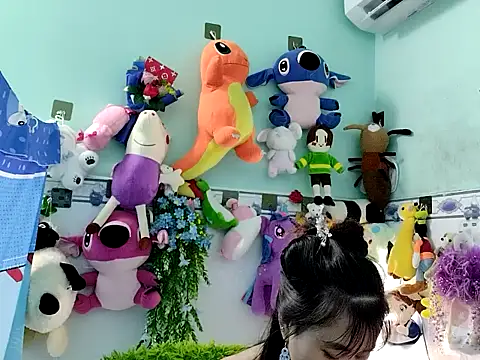 Snapshot of emgaixinhngoan chatting on October 2025 04:44:02 PM emgaixinhngoan online show from October 2025 04:44:02 PM