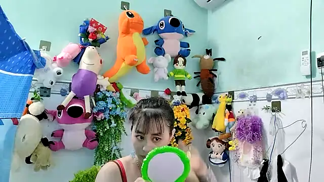 Snapshot of emgaixinhngoan chatting on October 2025 11:40:02 PM emgaixinhngoan online show from October 2025 11:40:02 PM