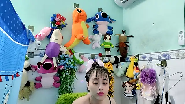 Snapshot of emgaixinhngoan chatting on October 2025 03:24:01 PM emgaixinhngoan online show from October 2025 03:24:01 PM