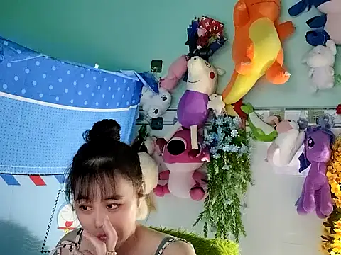 Snapshot of emgaixinhngoan chatting on November 2025 04:31:02 PM emgaixinhngoan online show from November 2025 04:31:02 PM