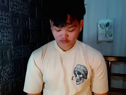 Reynelcock online show from September 2025 04:12:01 PM