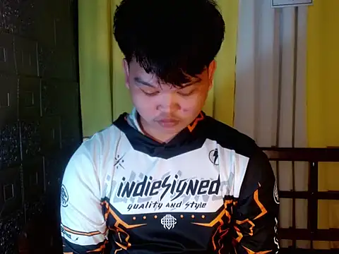 Reynelcock online show from November 2025 10:27:01 AM