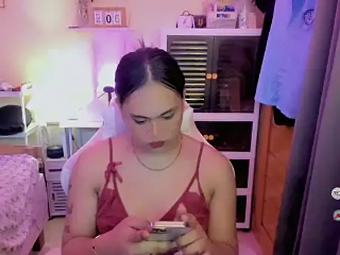 urluscious russel online show from October 2025 07:38:01 AM