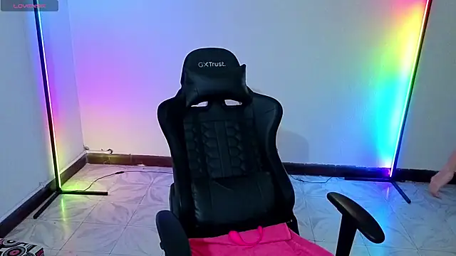 MiaLozanox online show from September 2025 09:00:01 AM