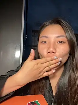 D2sweet online show from October 2025 01:01:02 PM