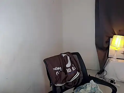 Filipina milker online show from October 2025 02:40:01 PM