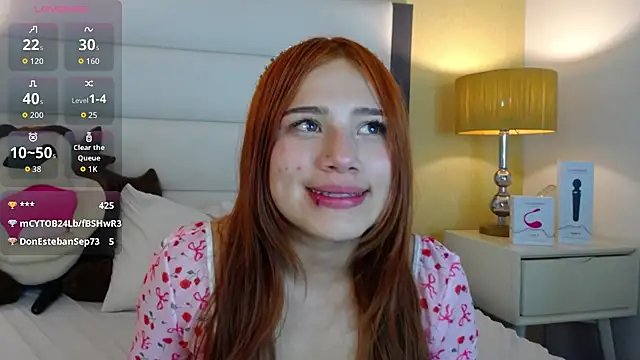 Snapshot of Solara- chatting on October 2025 12:19:01 AM Solara- online show from October 2025 12:19:01 AM