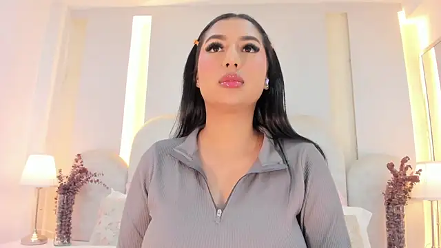 Snapshot of SalomeeBell chatting on October 2025 08:59:01 PM SalomeeBell online show from October 2025 08:59:01 PM