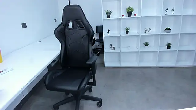 megan bigboobs  online show from November 2025 11:10:01 AM