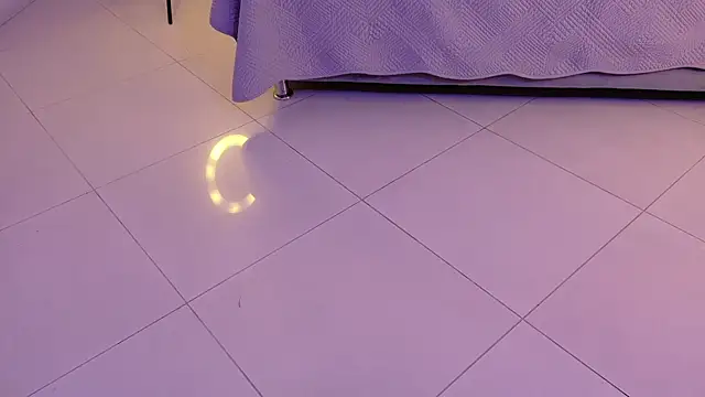 Snapshot of BeccaReedd chatting on October 2025 01:50:02 AM BeccaReedd online show from October 2025 01:50:02 AM