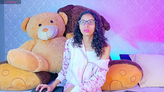 Snapshot of BeccaReedd chatting on October 2025 10:59:01 AM BeccaReedd online show from October 2025 10:59:01 AM