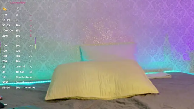 Snapshot of BeccaReedd chatting on November 2025 11:00:01 AM BeccaReedd online show from November 2025 11:00:01 AM