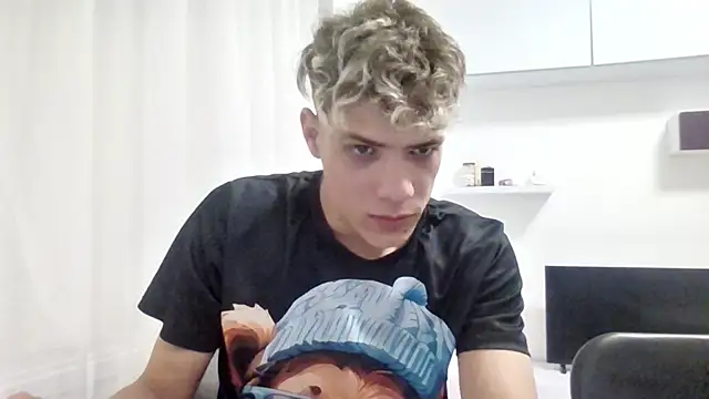 OttisBrawn online show from October 2025 08:53:02 PM