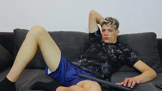 OttisBrawn online show from October 2025 10:14:02 PM