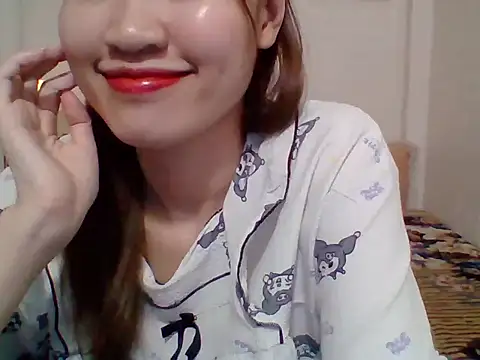   Donna   online show from October 2025 02:13:02 PM