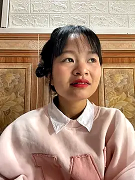 Snapshot of Daisy018 chatting on October 2025 02:45:02 AM Daisy018 online show from October 2025 02:45:02 AM