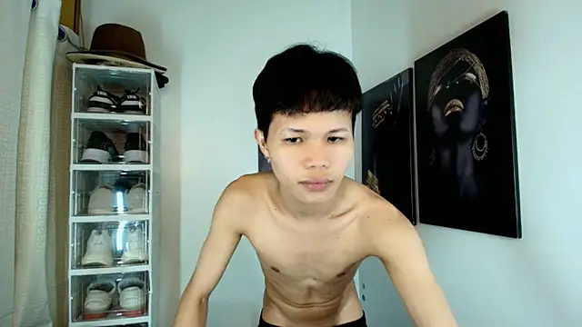 crazyasiantwink online show from October 2025 05:52:01 PM