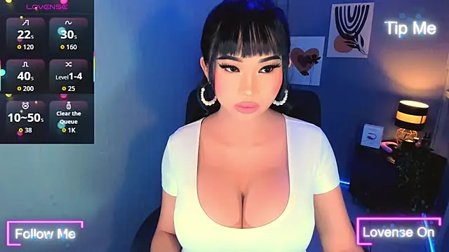 Snapshot of TriciaCumLoader chatting on October 2025 01:13:02 AM TriciaCumLoader online show from October 2025 01:13:02 AM