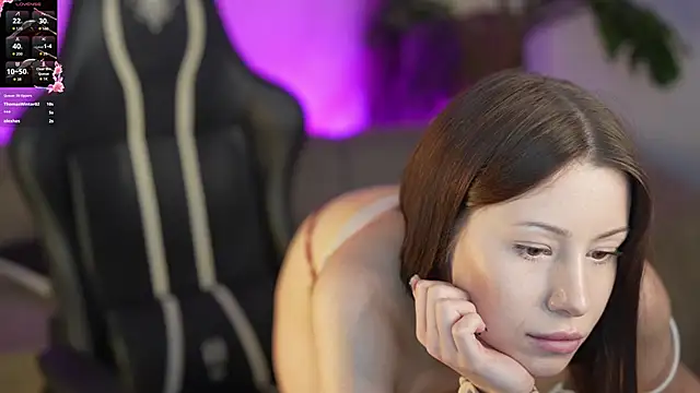 Selena Glow online show from October 2025 10:21:02 PM