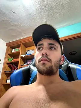 Snapshot of aavrdvh33 chatting on October 2025 07:44:02 PM aavrdvh33 online show from October 2025 07:44:02 PM