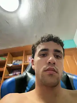 Snapshot of aavrdvh33 chatting on October 2025 08:53:02 PM aavrdvh33 online show from October 2025 08:53:02 PM