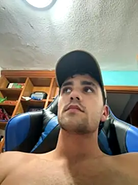 Snapshot of aavrdvh33 chatting on October 2025 07:36:02 PM aavrdvh33 online show from October 2025 07:36:02 PM