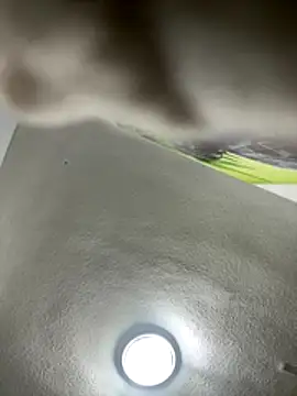 Snapshot of aavrdvh33 chatting on November 2025 09:05:02 PM aavrdvh33 online show from November 2025 09:05:02 PM