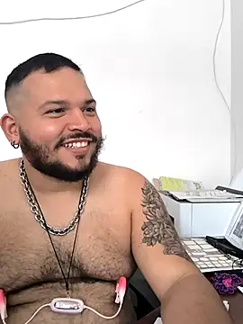 DannyBearrr online show from October 2025 07:12:01 PM