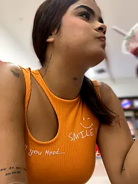 Snapshot of Kaily_Sweet16 chatting on October 2025 05:22:02 PM Kaily Sweet16 online show from October 2025 05:22:02 PM