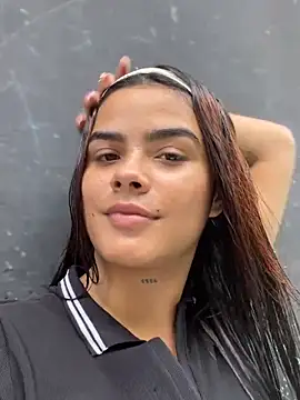 Snapshot of Kaily_Sweet16 chatting on October 2025 03:56:02 PM Kaily Sweet16 online show from October 2025 03:56:02 PM