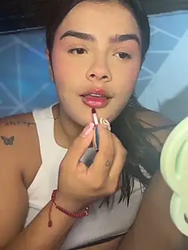 Snapshot of Kaily_Sweet16 chatting on December 2025 05:39:02 PM Kaily Sweet16 online show from December 2025 05:39:02 PM