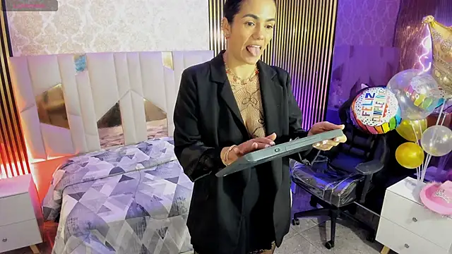 Rosalind tay online show from October 2025 11:54:02 AM