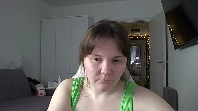 Qaynii online show from October 2025 02:06:02 PM