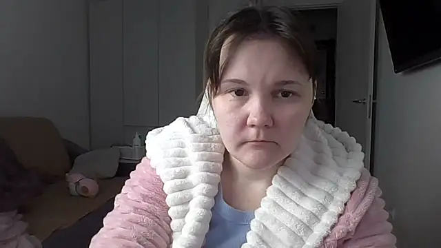 Qaynii online show from October 2025 02:18:02 PM