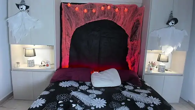 Snapshot of CamiGox chatting on October 2025 08:10:01 PM CamiGox online show from October 2025 08:10:01 PM