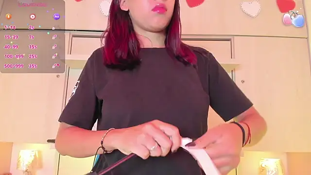 Snapshot of CamiGox chatting on October 2025 08:05:01 PM CamiGox online show from October 2025 08:05:01 PM