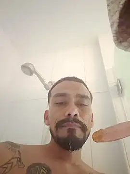 Snapshot of Cnutt310 chatting on November 2025 05:28:02 AM Cnutt310 online show from November 2025 05:28:02 AM