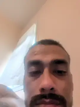 Snapshot of Cnutt310 chatting on December 2025 11:21:02 PM Cnutt310 online show from December 2025 11:21:02 PM