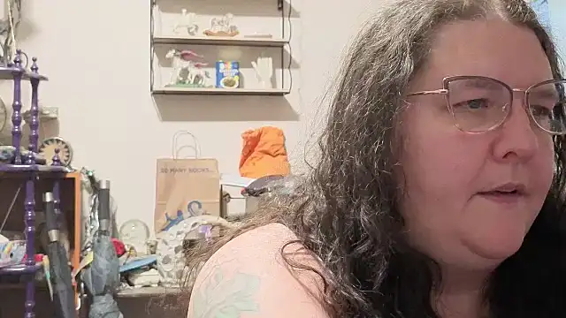 emberlynnix online show from September 2025 04:45:02 AM