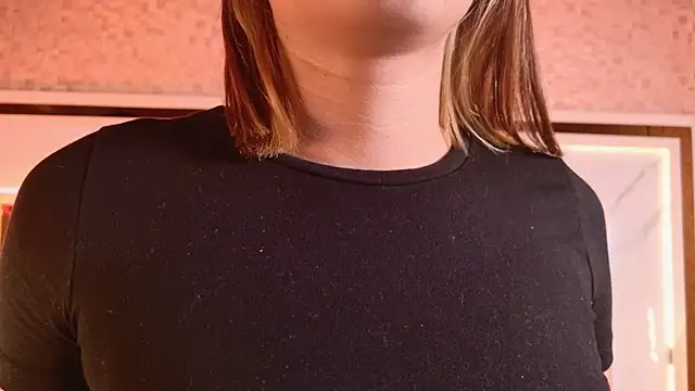 Snapshot of ambar_rosse25 chatting on October 2025 11:33:02 AM ambar rosse25 online show from October 2025 11:33:02 AM