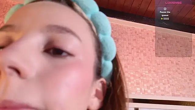 Snapshot of ambar_rosse25 chatting on October 2025 11:36:02 AM ambar rosse25 online show from October 2025 11:36:02 AM